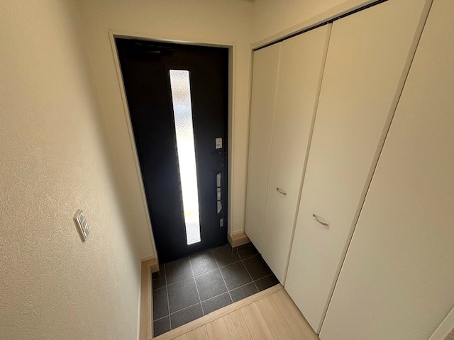 (玄関) (玄関)