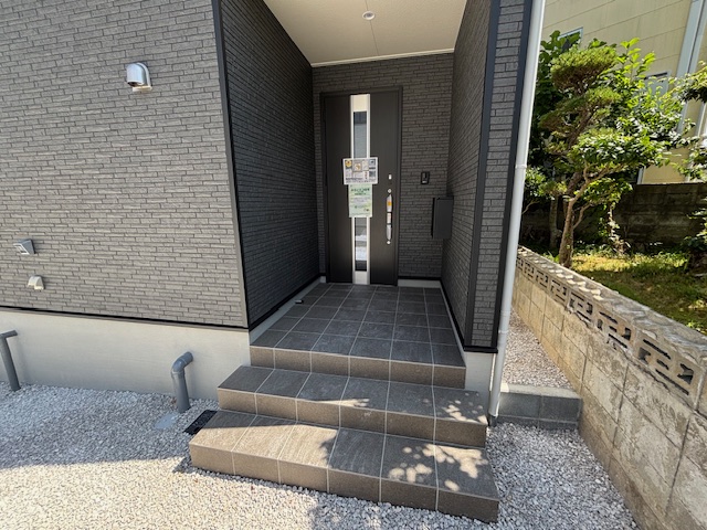 2号棟(玄関) 2号棟(玄関)