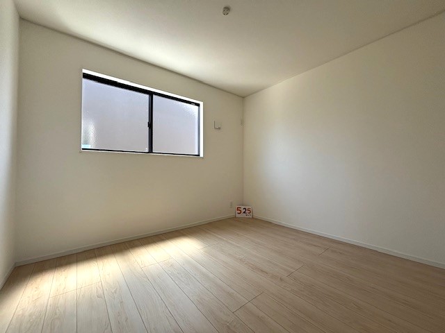 (寝室) (寝室)