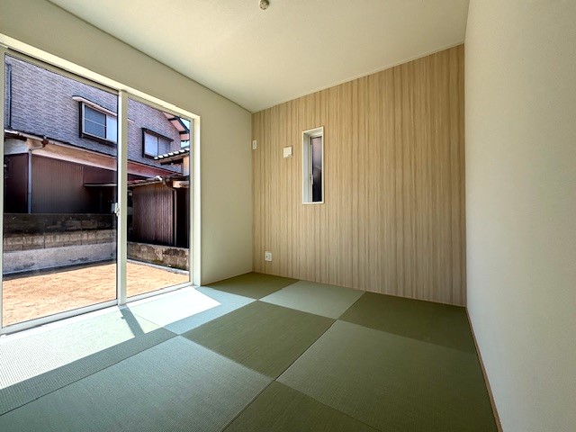 (寝室) (寝室)