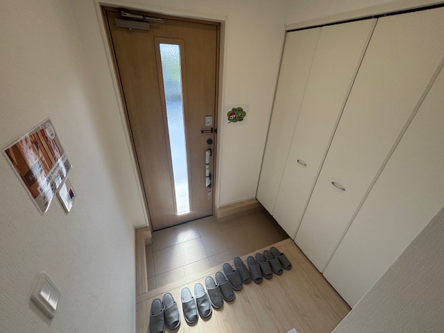 (玄関) (玄関)